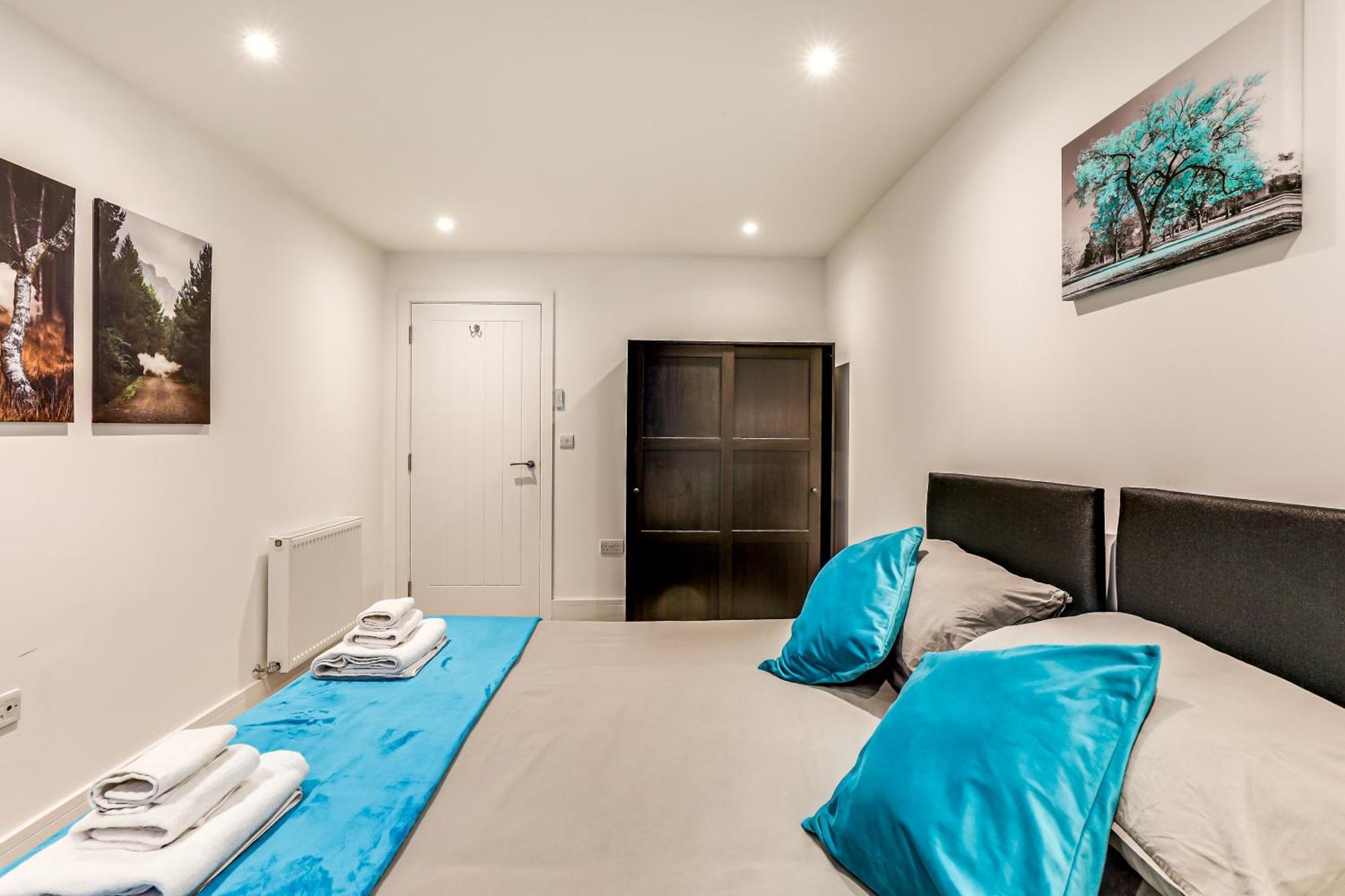 Exceptionally Spacious Central Canterbury Home ภายนอก รูปภาพ
