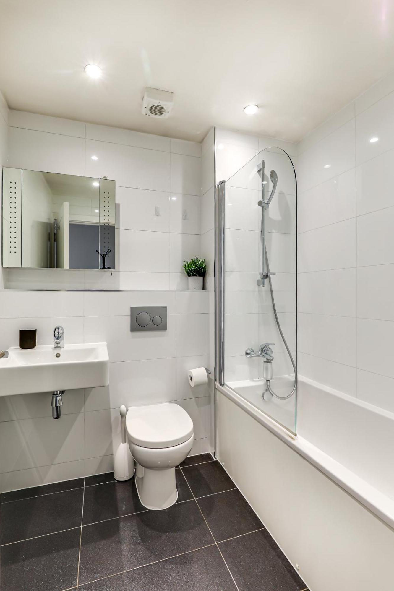 Exceptionally Spacious Central Canterbury Home ภายนอก รูปภาพ
